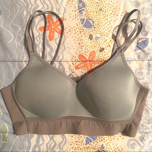Nike Sports Bras (Set of 2) - Picture 4 of 4